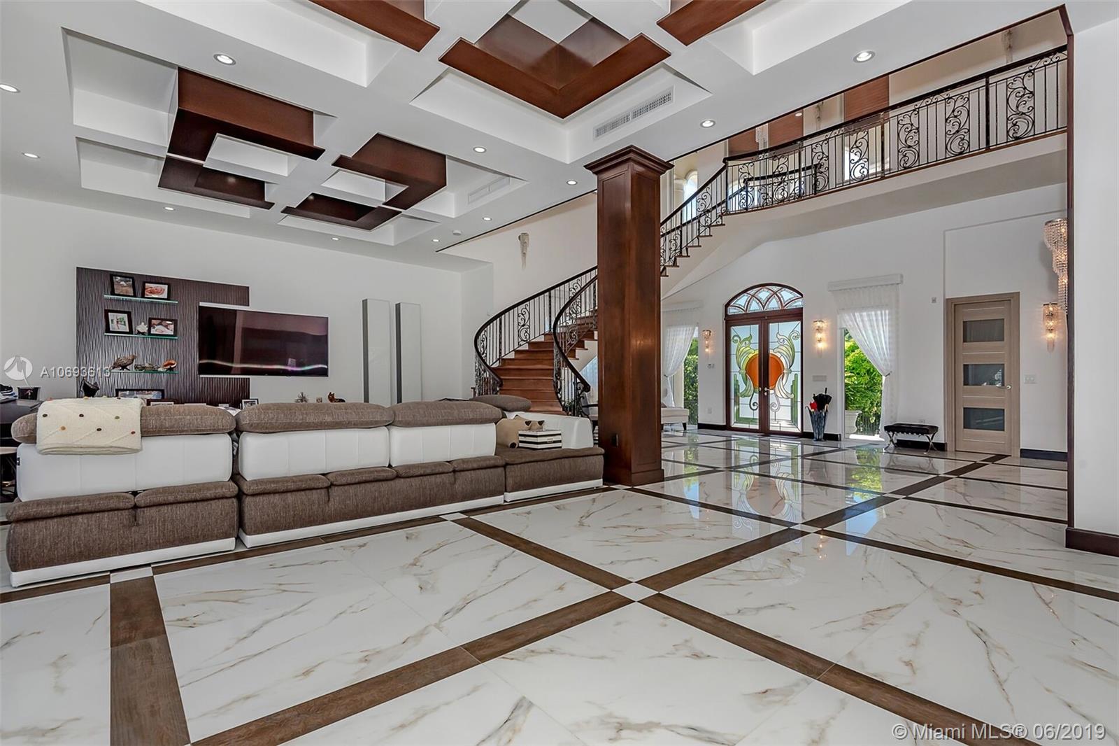 GOLDEN SHORES - Residential