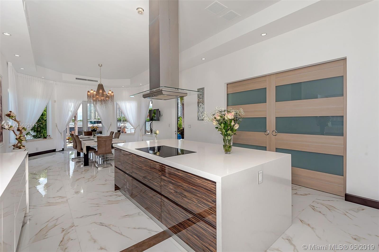 GOLDEN SHORES - Residential