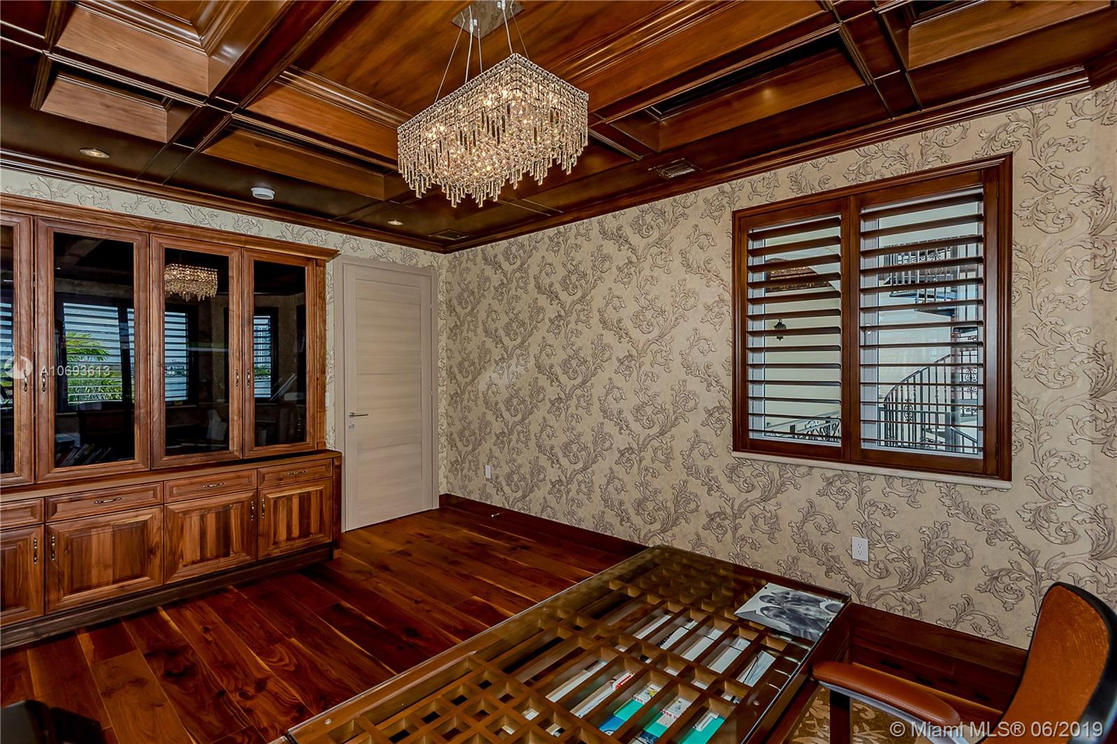 GOLDEN SHORES - Residential