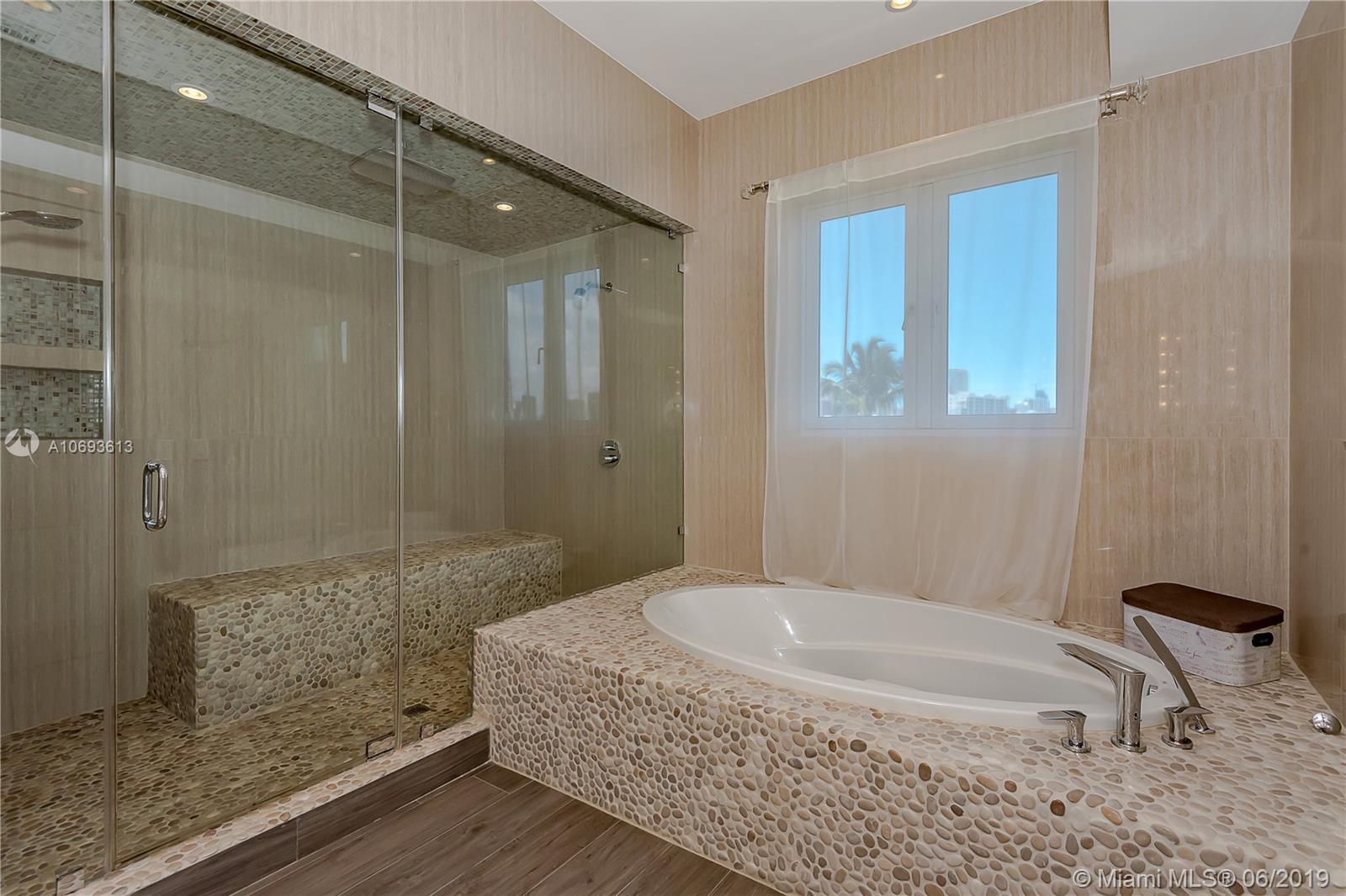 GOLDEN SHORES - Residential