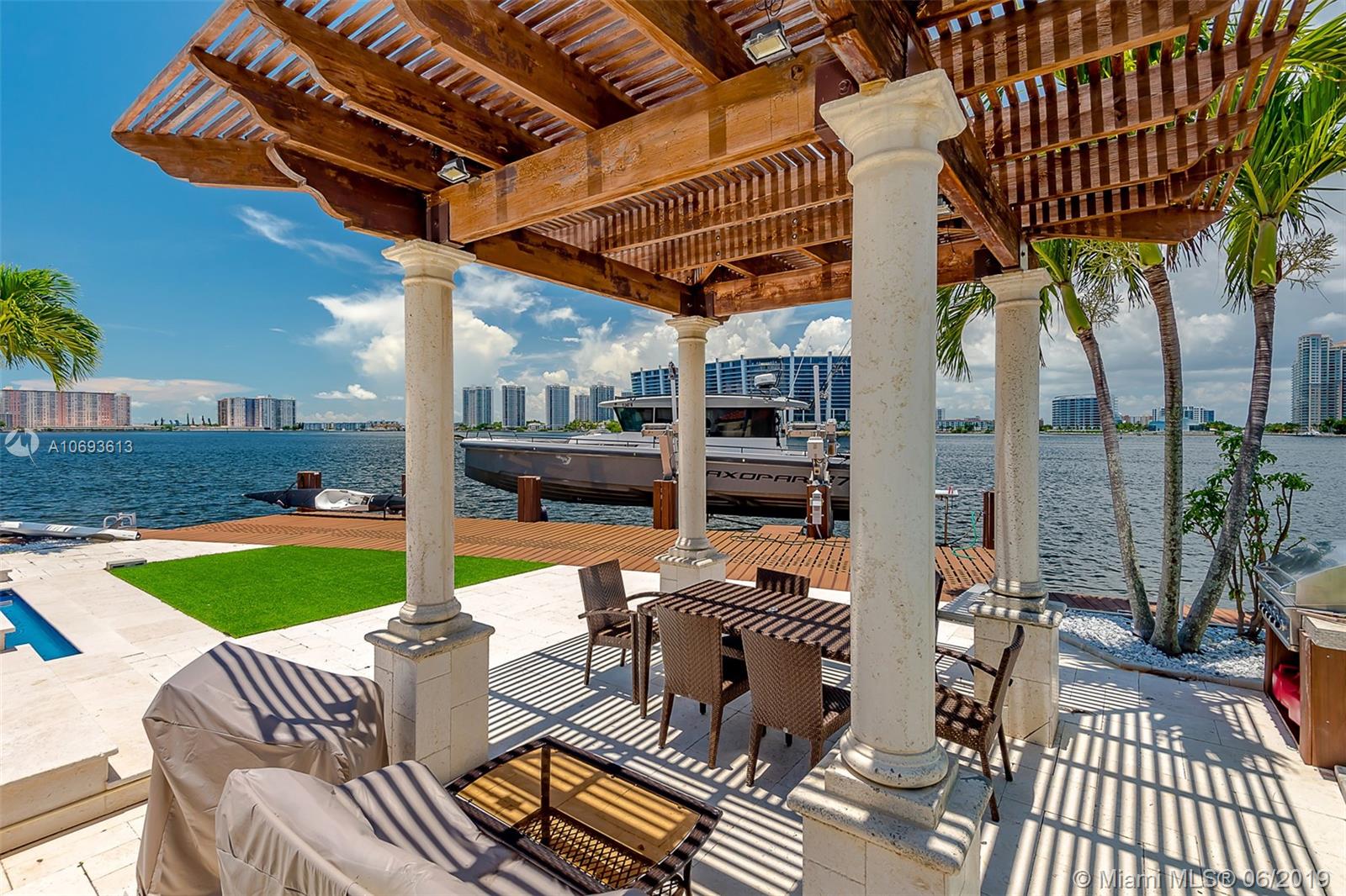 GOLDEN SHORES - Residential