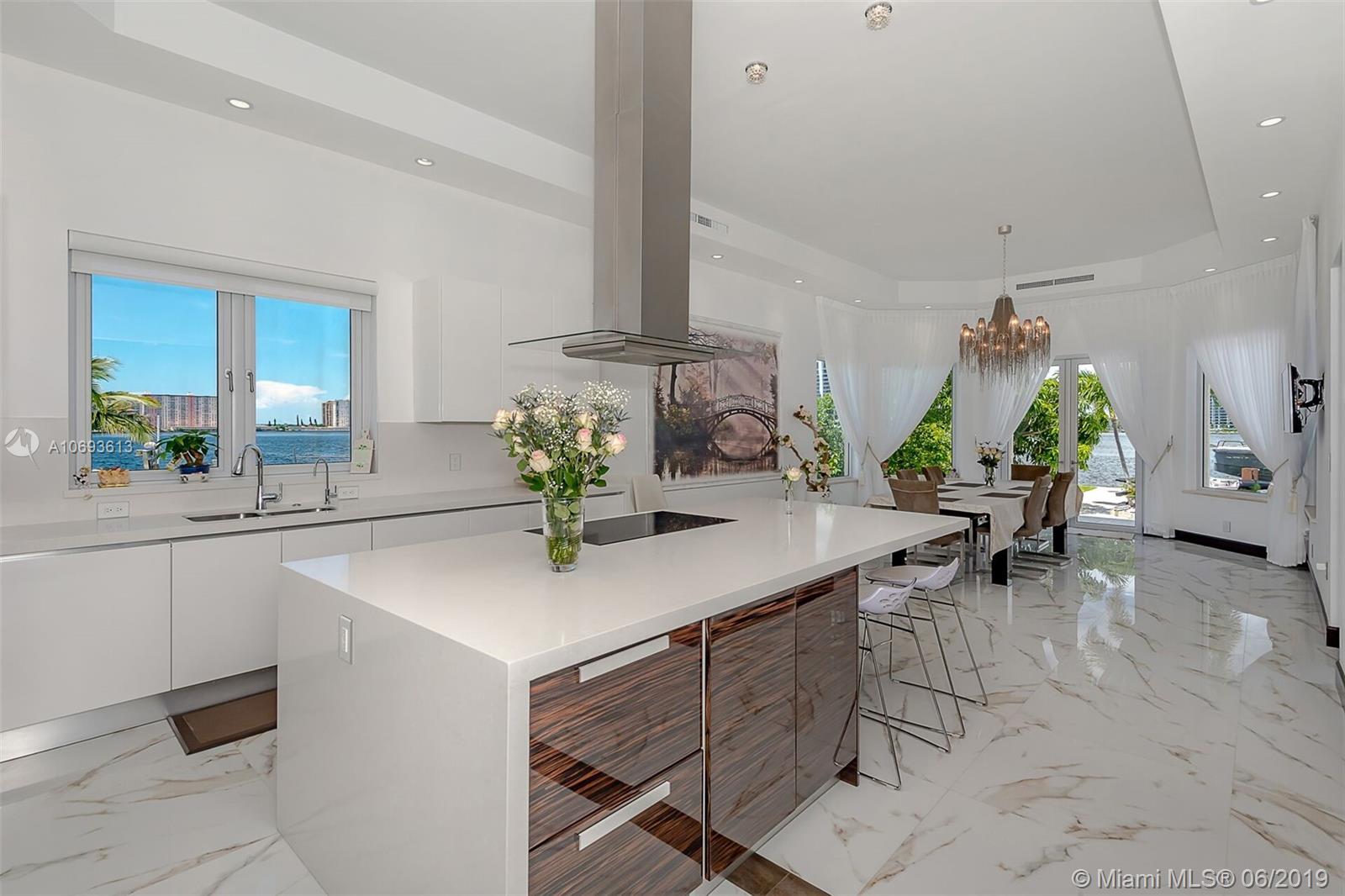 GOLDEN SHORES - Residential