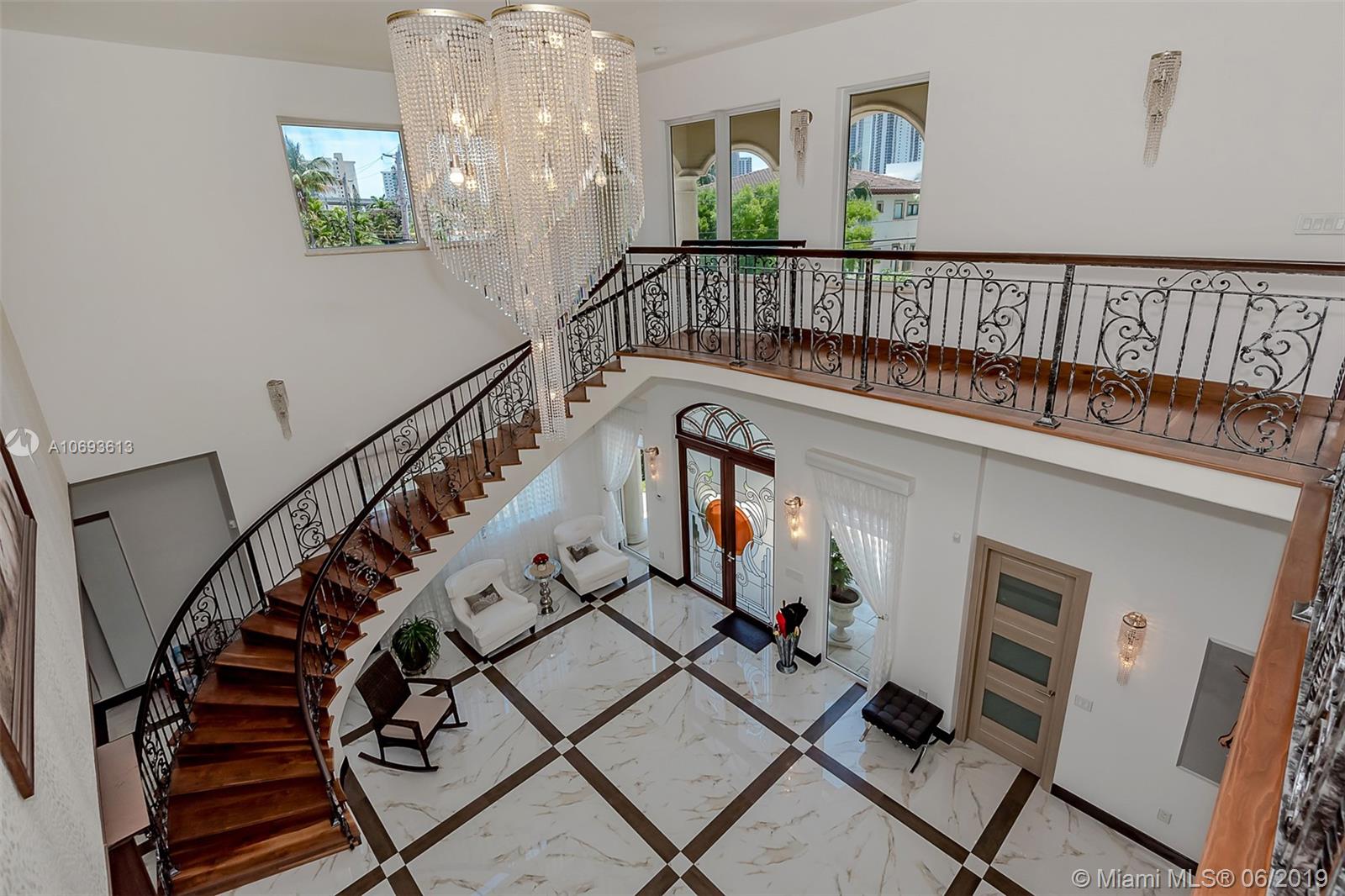 GOLDEN SHORES - Residential