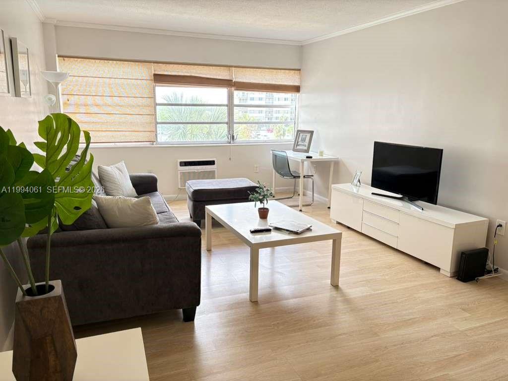 KINGS POINT IMPERIAL COND - Residential Lease