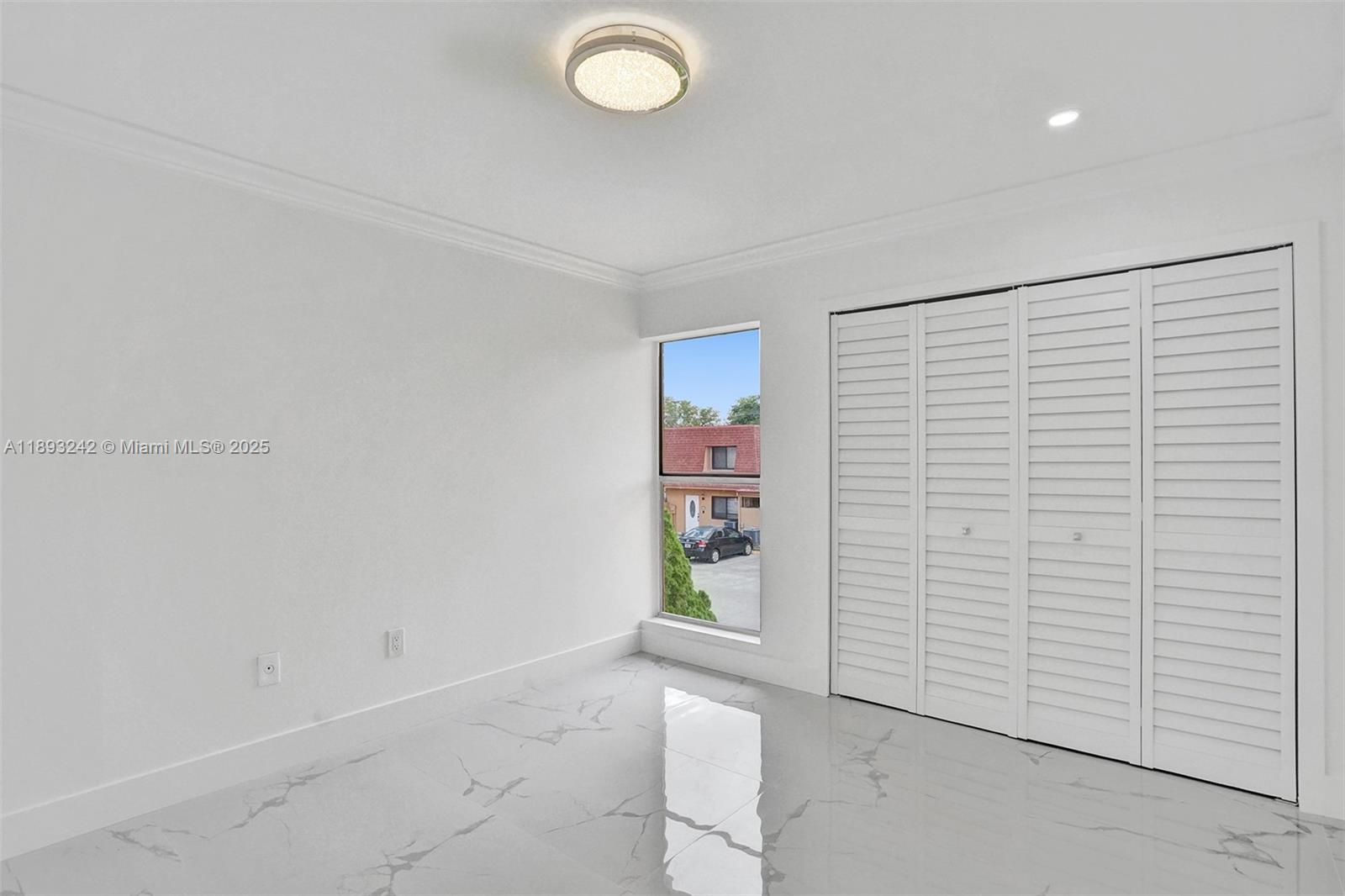LAGUNA CONDO - Residential Lease