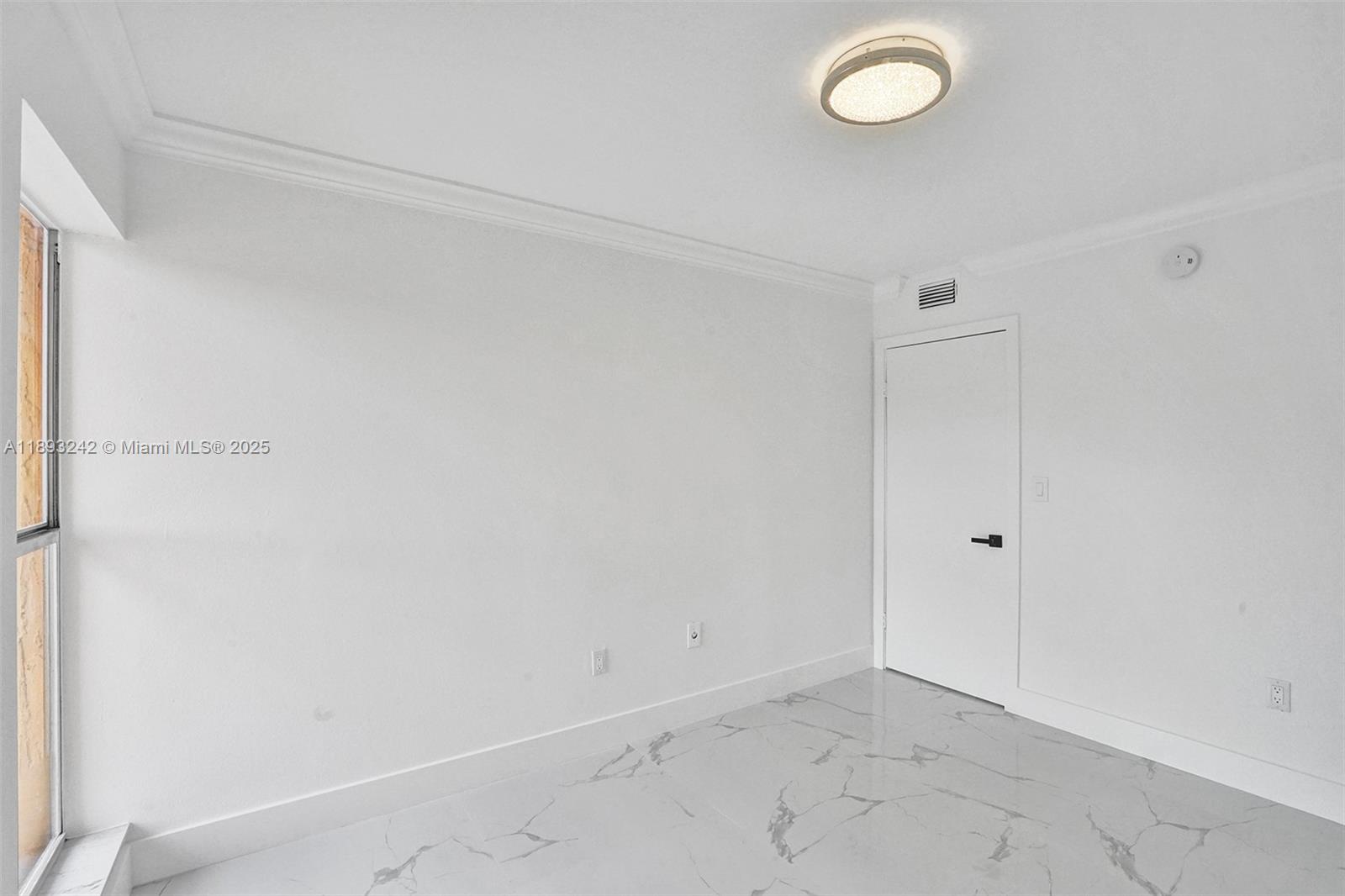LAGUNA CONDO - Residential Lease