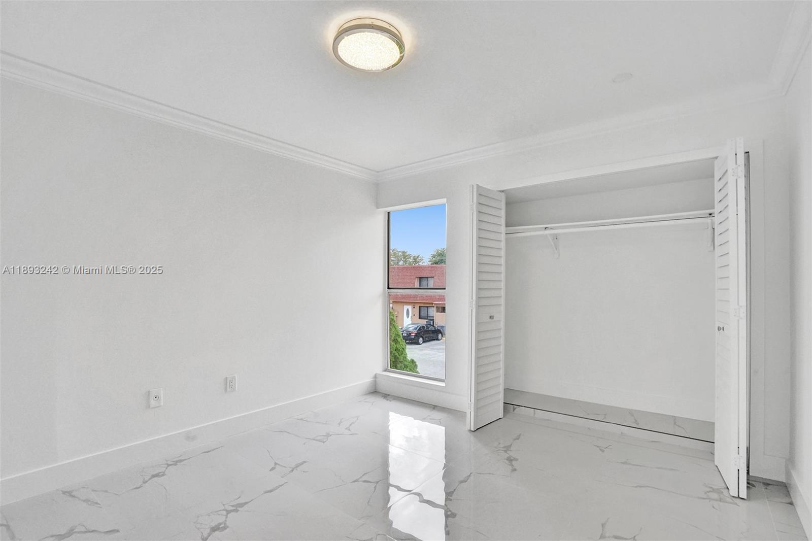 LAGUNA CONDO - Residential Lease