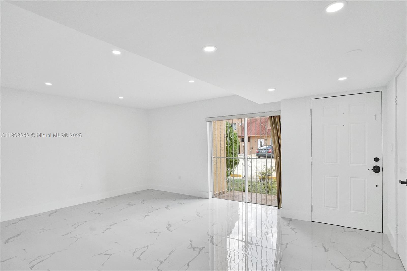 LAGUNA CONDO - Residential Lease