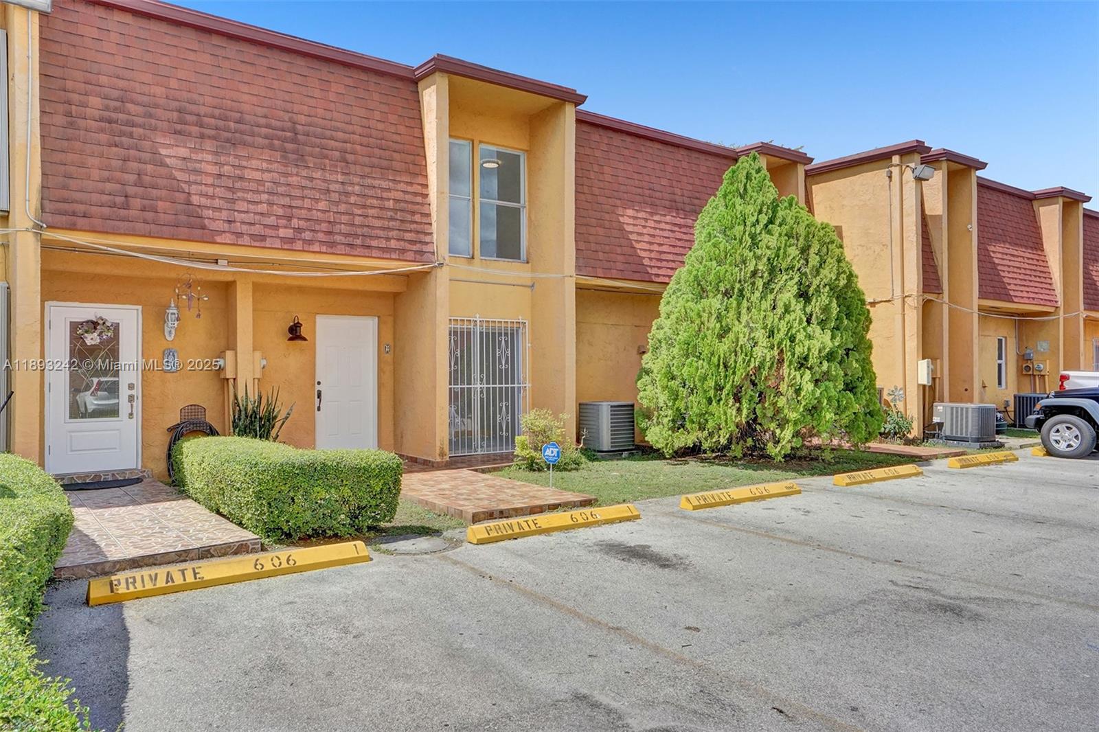 LAGUNA CONDO - Residential Lease