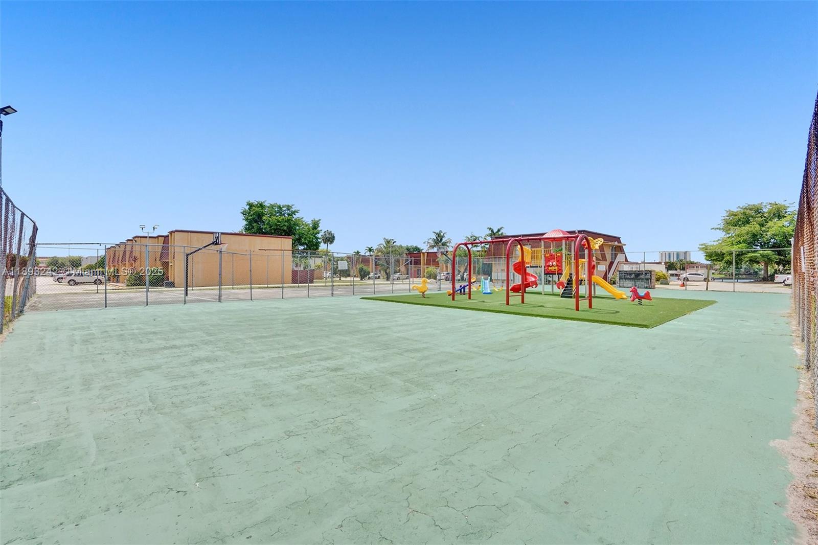 LAGUNA CONDO - Residential Lease