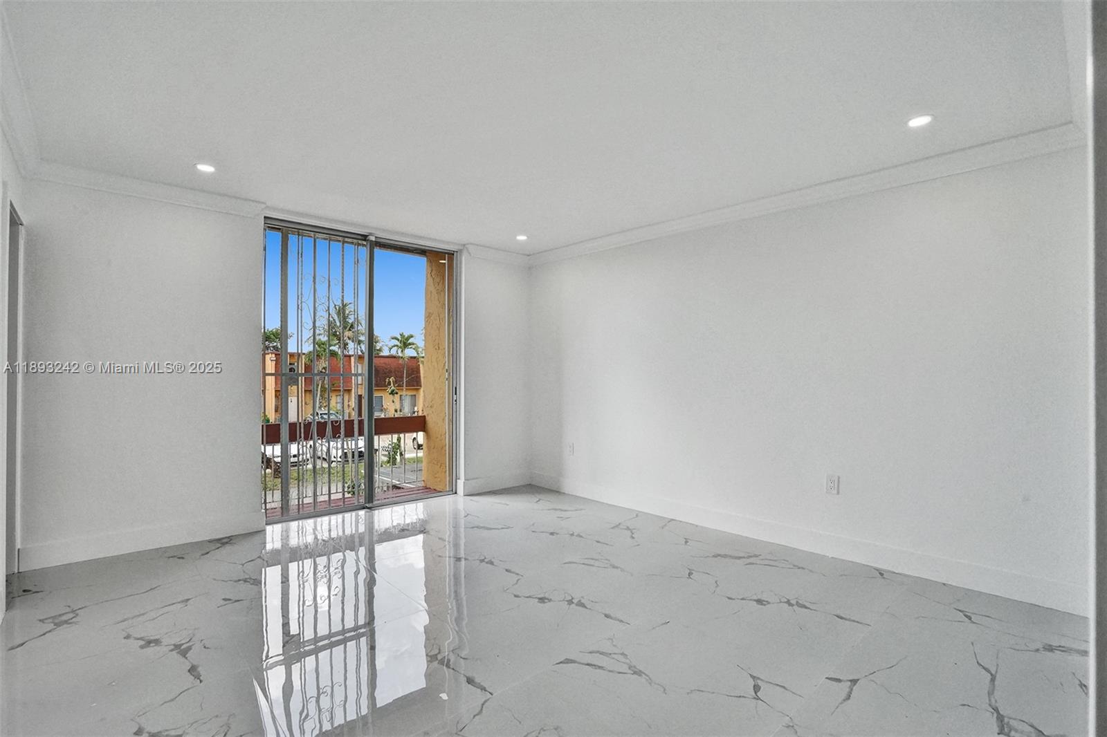 LAGUNA CONDO - Residential Lease