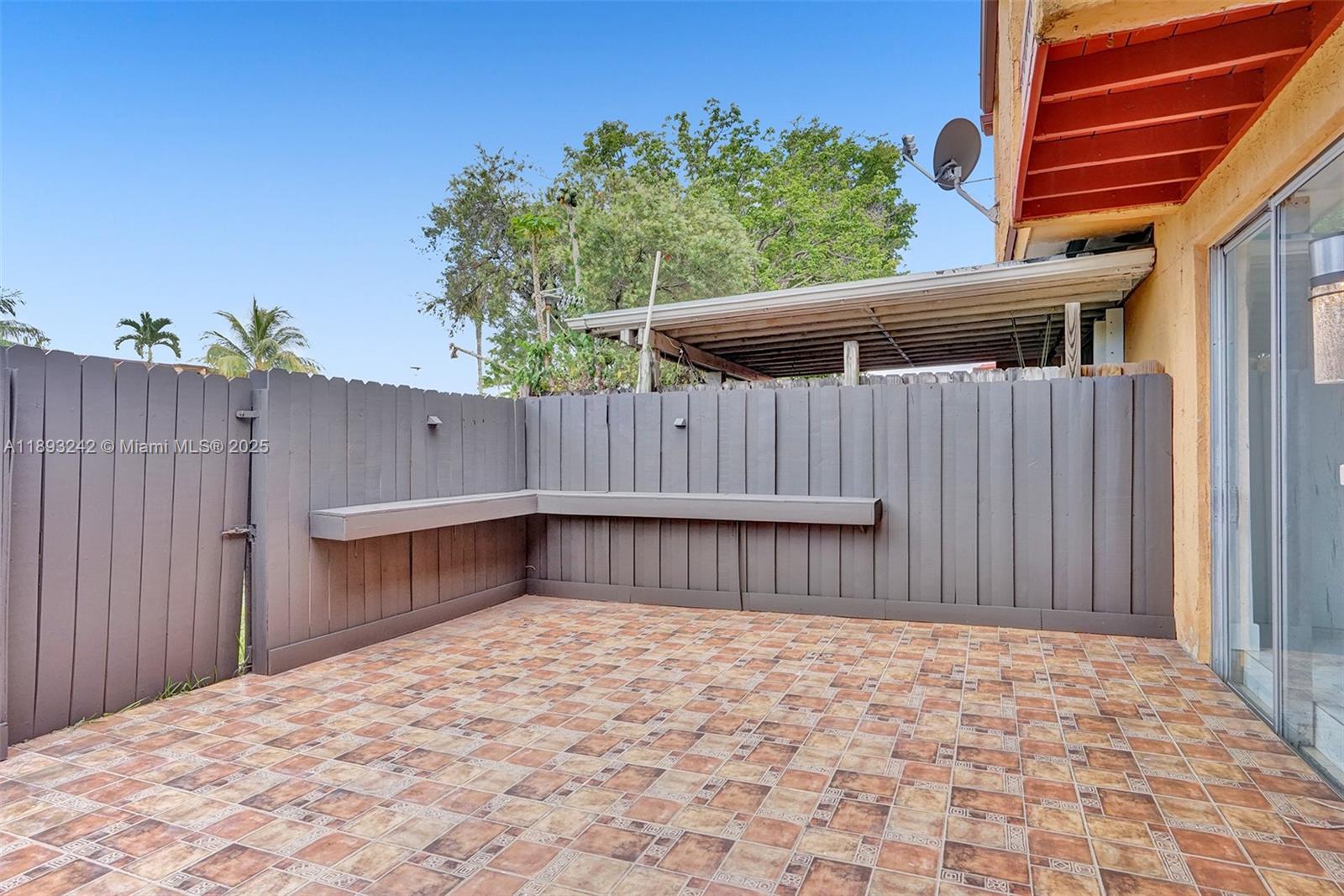 LAGUNA CONDO - Residential Lease