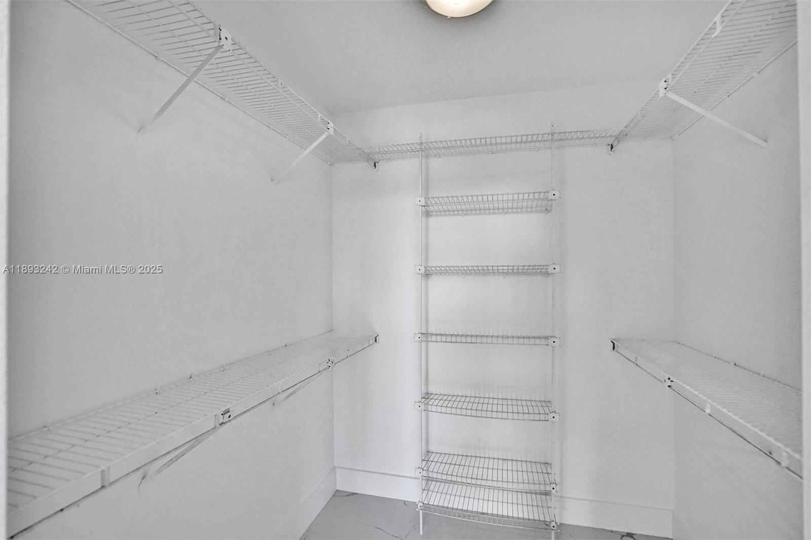 LAGUNA CONDO - Residential Lease