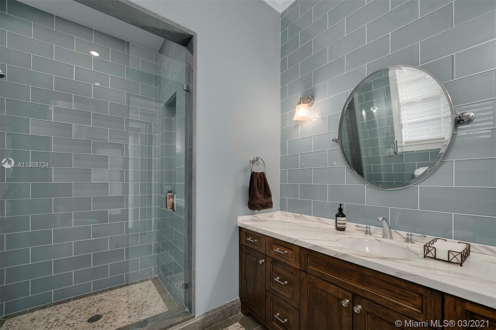 J H ESTS - Residential