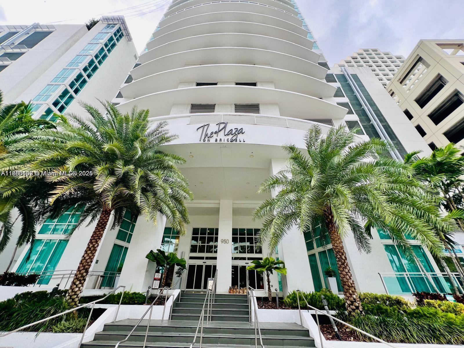 Rental Property at 950 Brickell Bay Dr 4409, Miami, Broward County, Florida - Bedrooms: 1 
Bathrooms: 1  - $3,500 MO.