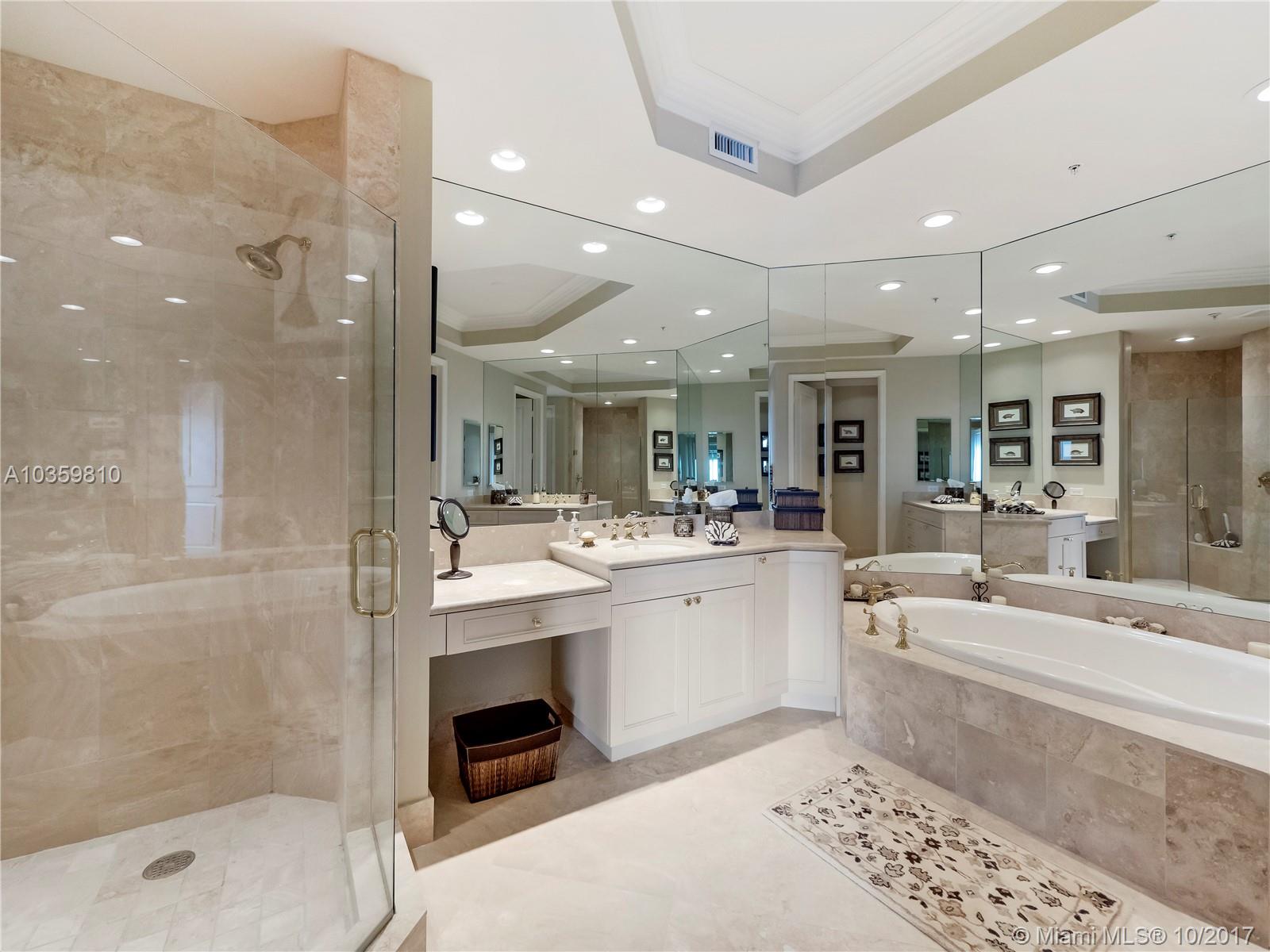 Jupiter Yacht Club - Residential