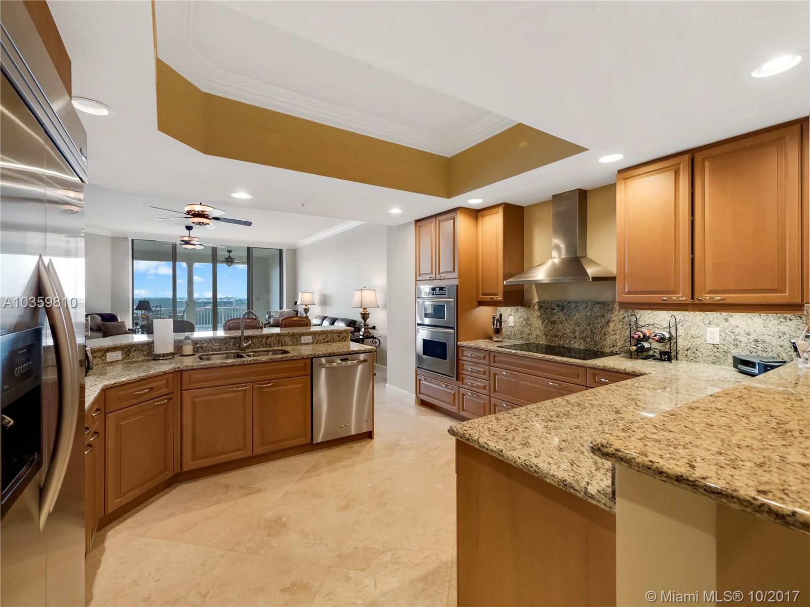 Jupiter Yacht Club - Residential