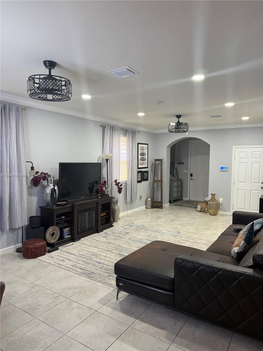 BARBADOS AT OASIS - Residential Lease