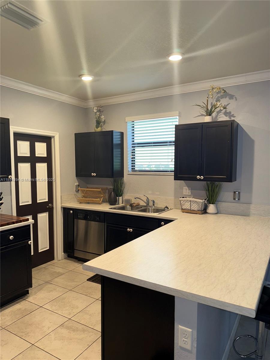 BARBADOS AT OASIS - Residential Lease