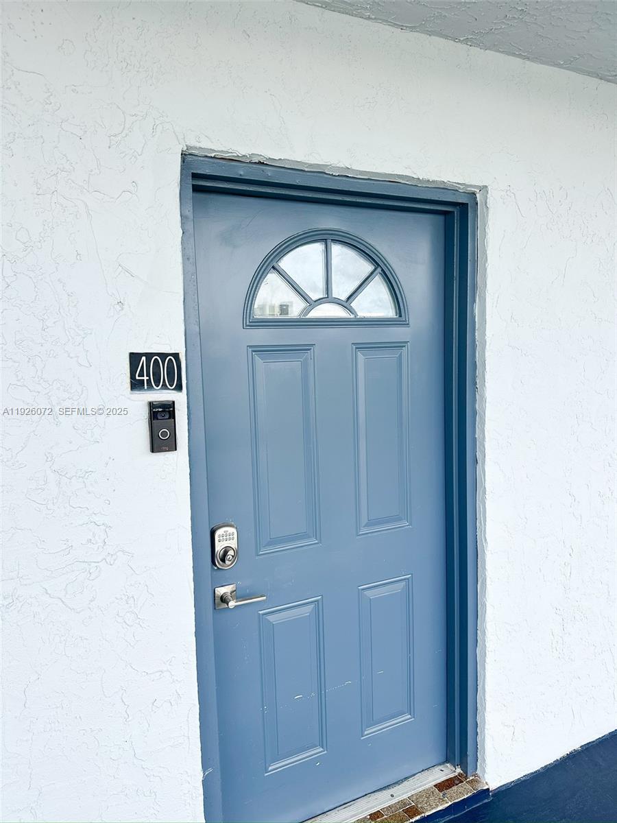 SOMERSET AT LAUDERDALE LA - Residential