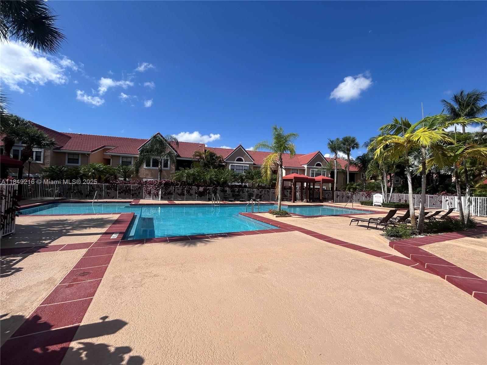 BISCAYNE BEACH CLUB CONDO - Residential