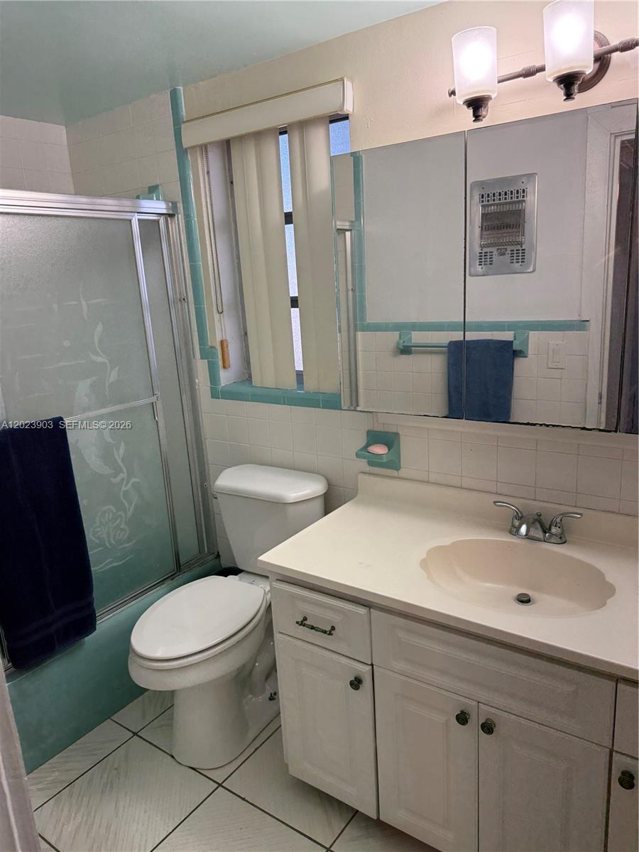 ESQUIRE APTS CO-OP - Residential Lease