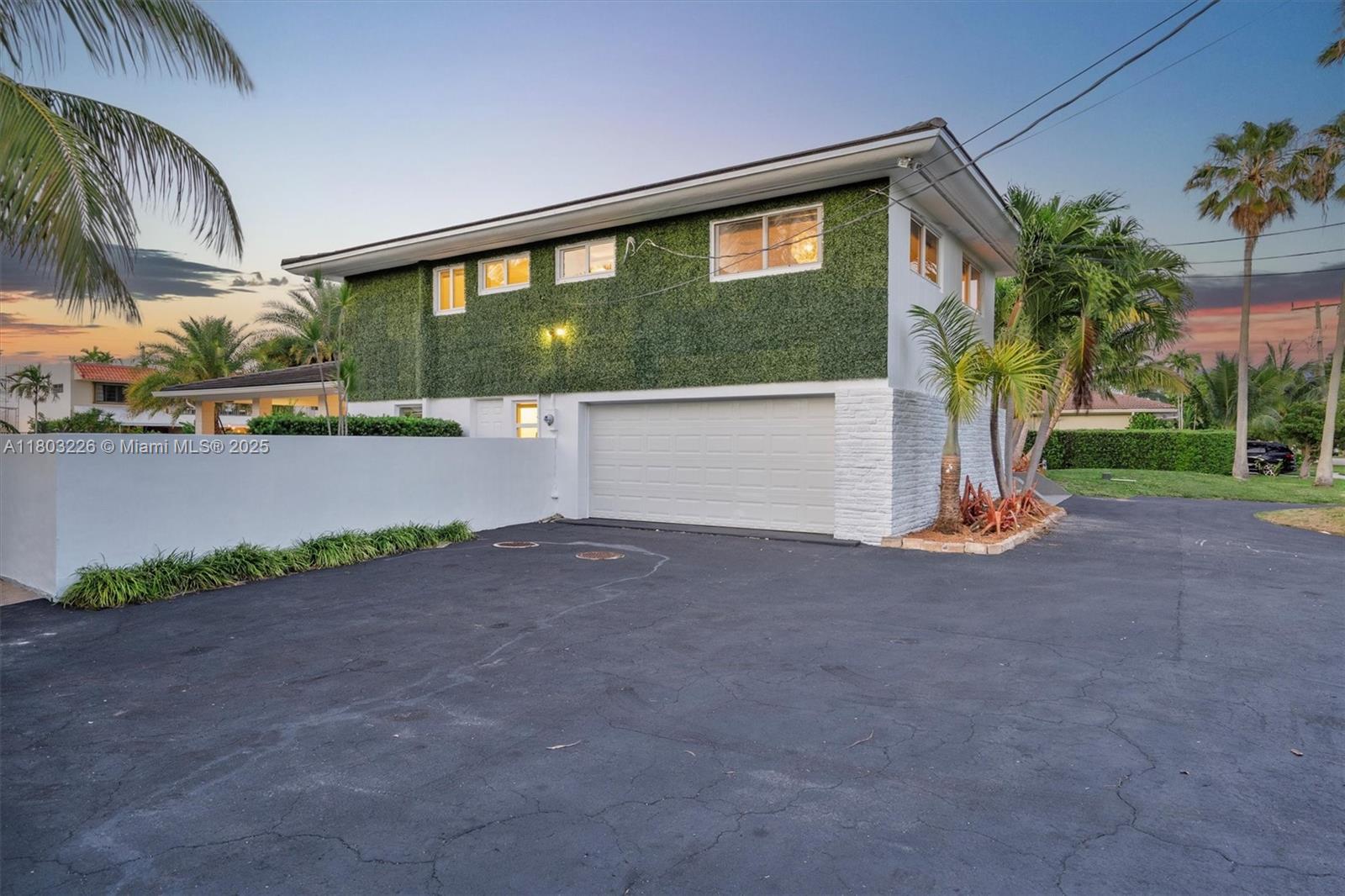 RIVER BAY PARK ADDN - Residential Lease