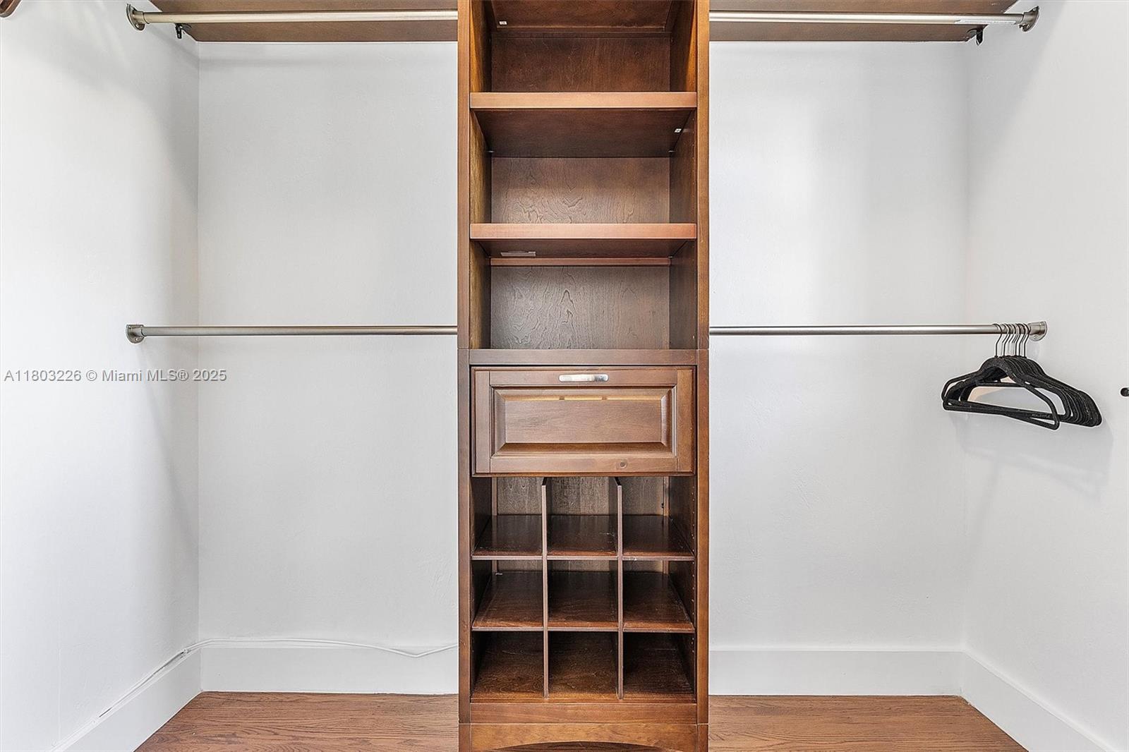 RIVER BAY PARK ADDN - Residential Lease