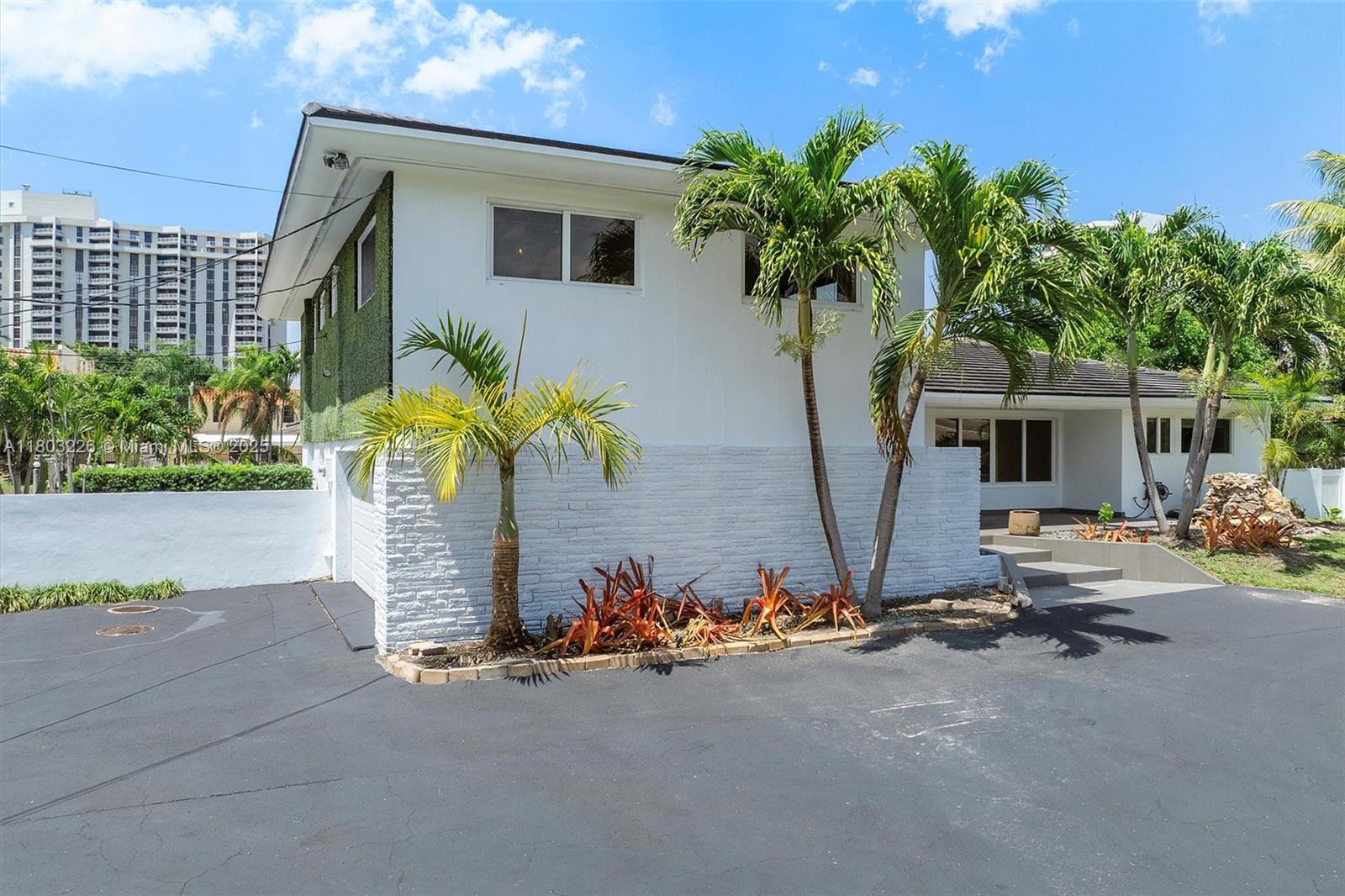 RIVER BAY PARK ADDN - Residential Lease