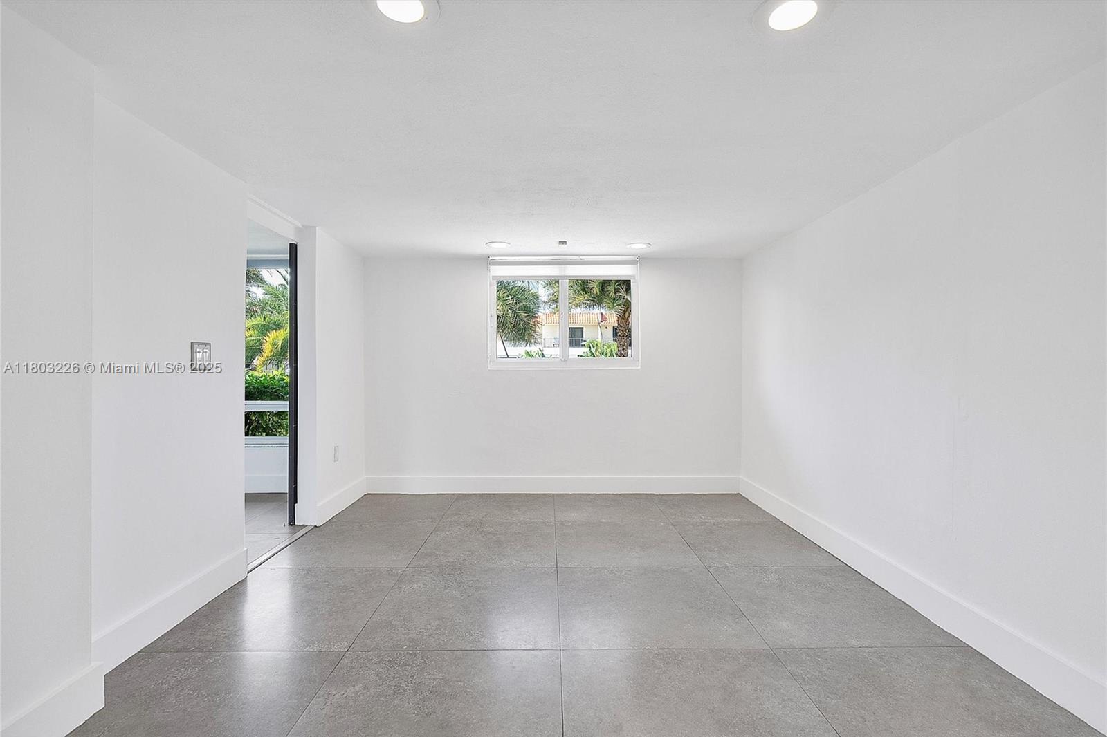 RIVER BAY PARK ADDN - Residential Lease