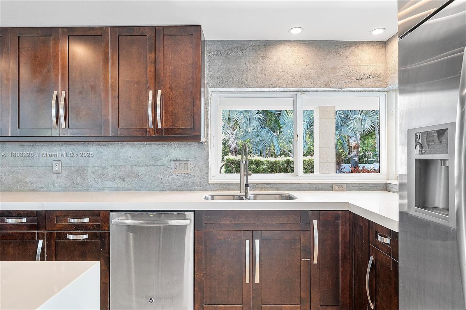 RIVER BAY PARK ADDN - Residential Lease