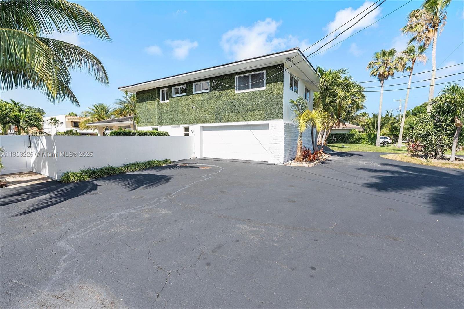 RIVER BAY PARK ADDN - Residential Lease