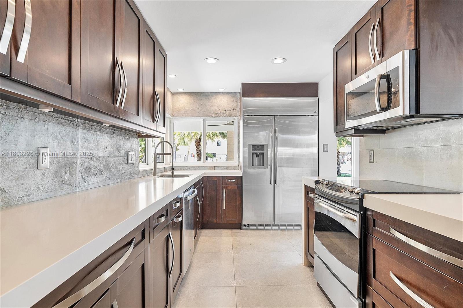 RIVER BAY PARK ADDN - Residential Lease