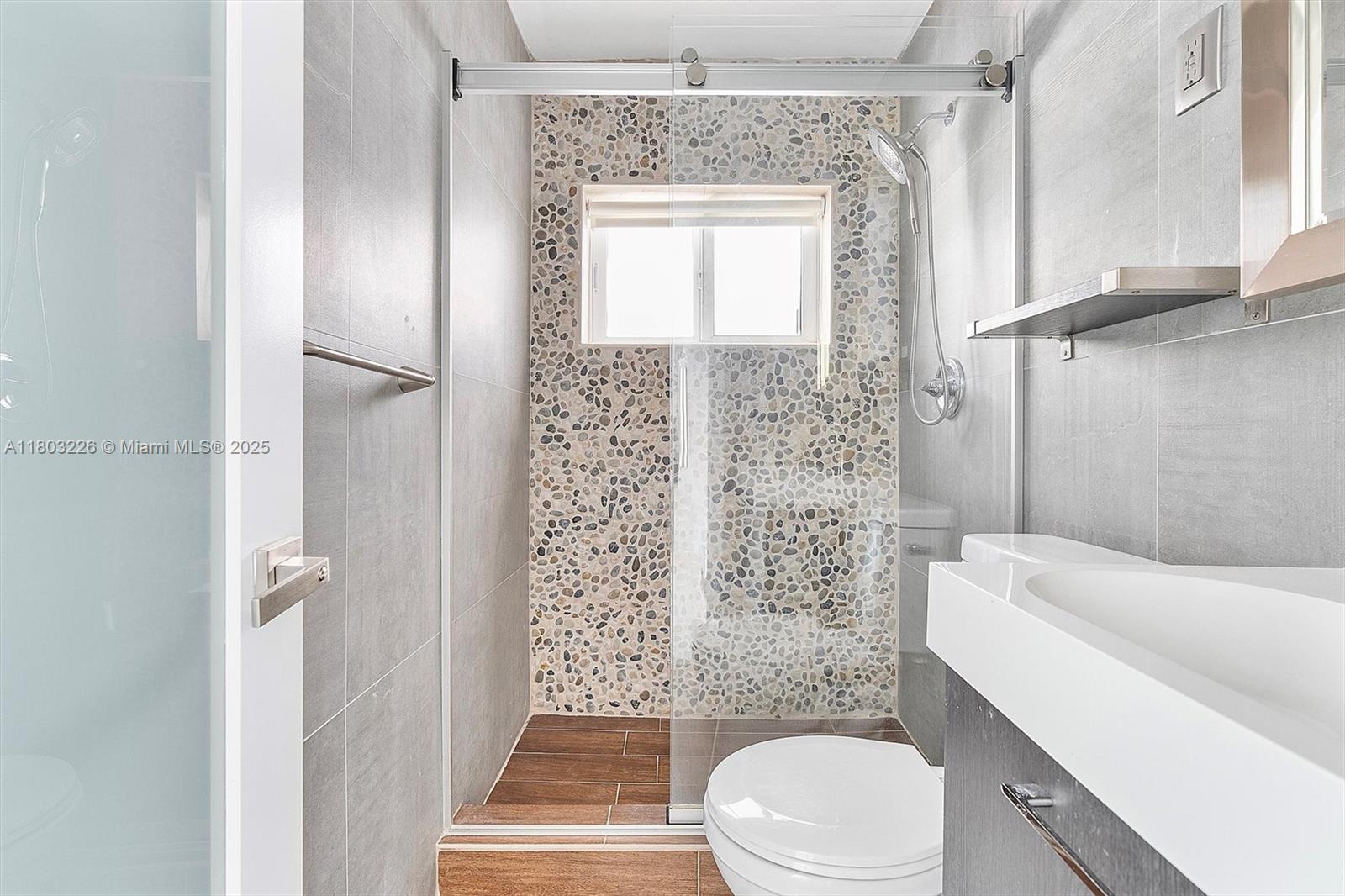 RIVER BAY PARK ADDN - Residential Lease