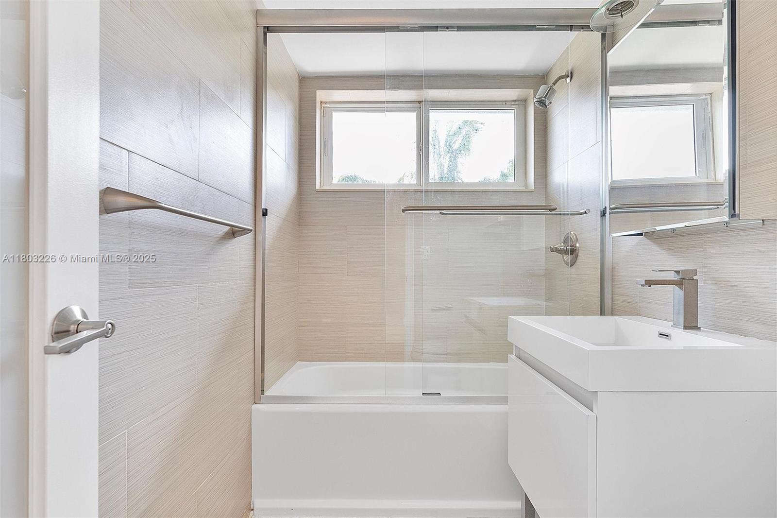 RIVER BAY PARK ADDN - Residential Lease