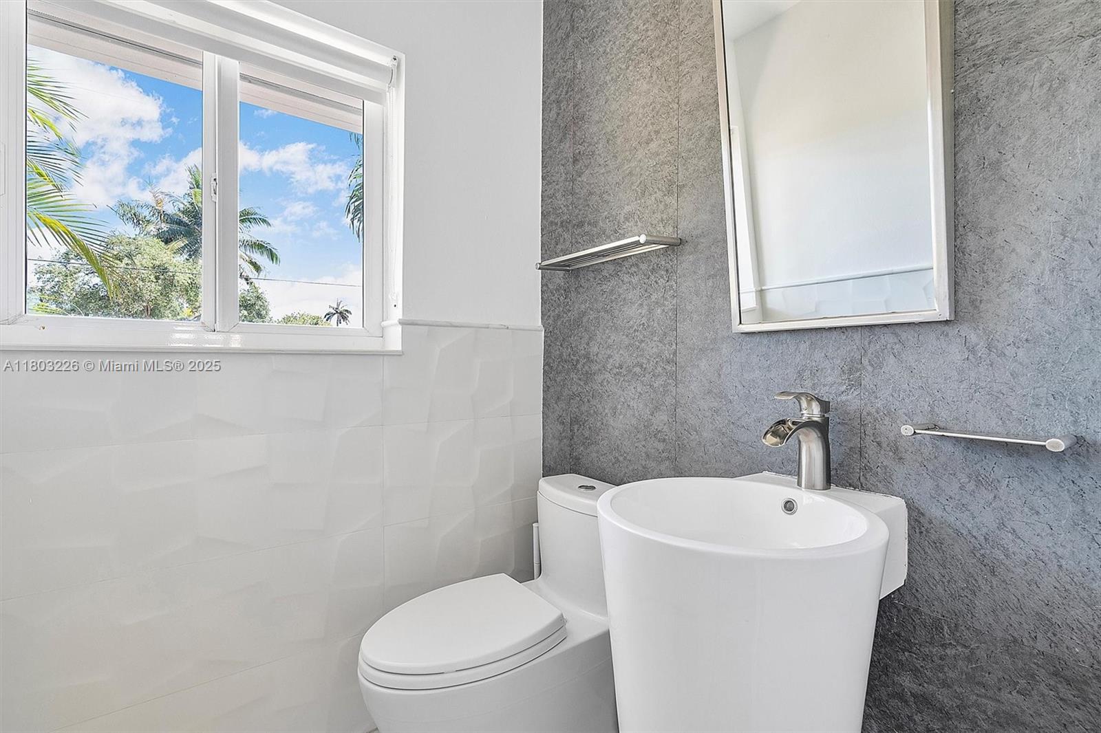 RIVER BAY PARK ADDN - Residential Lease