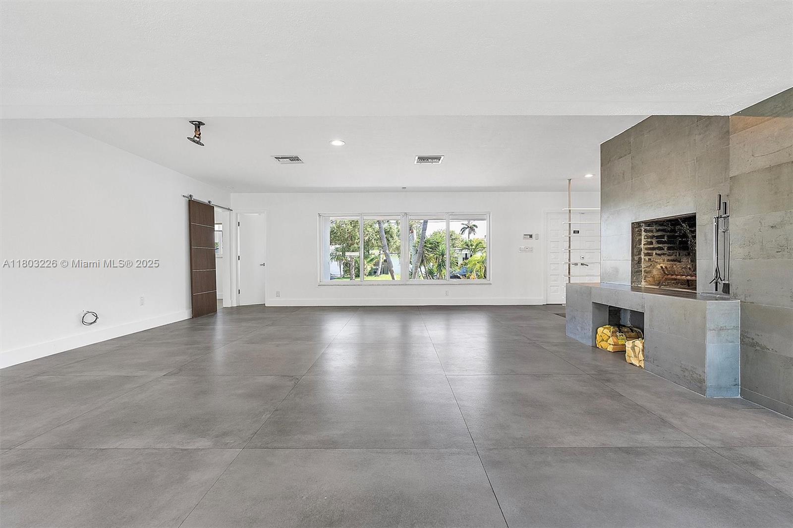 RIVER BAY PARK ADDN - Residential Lease