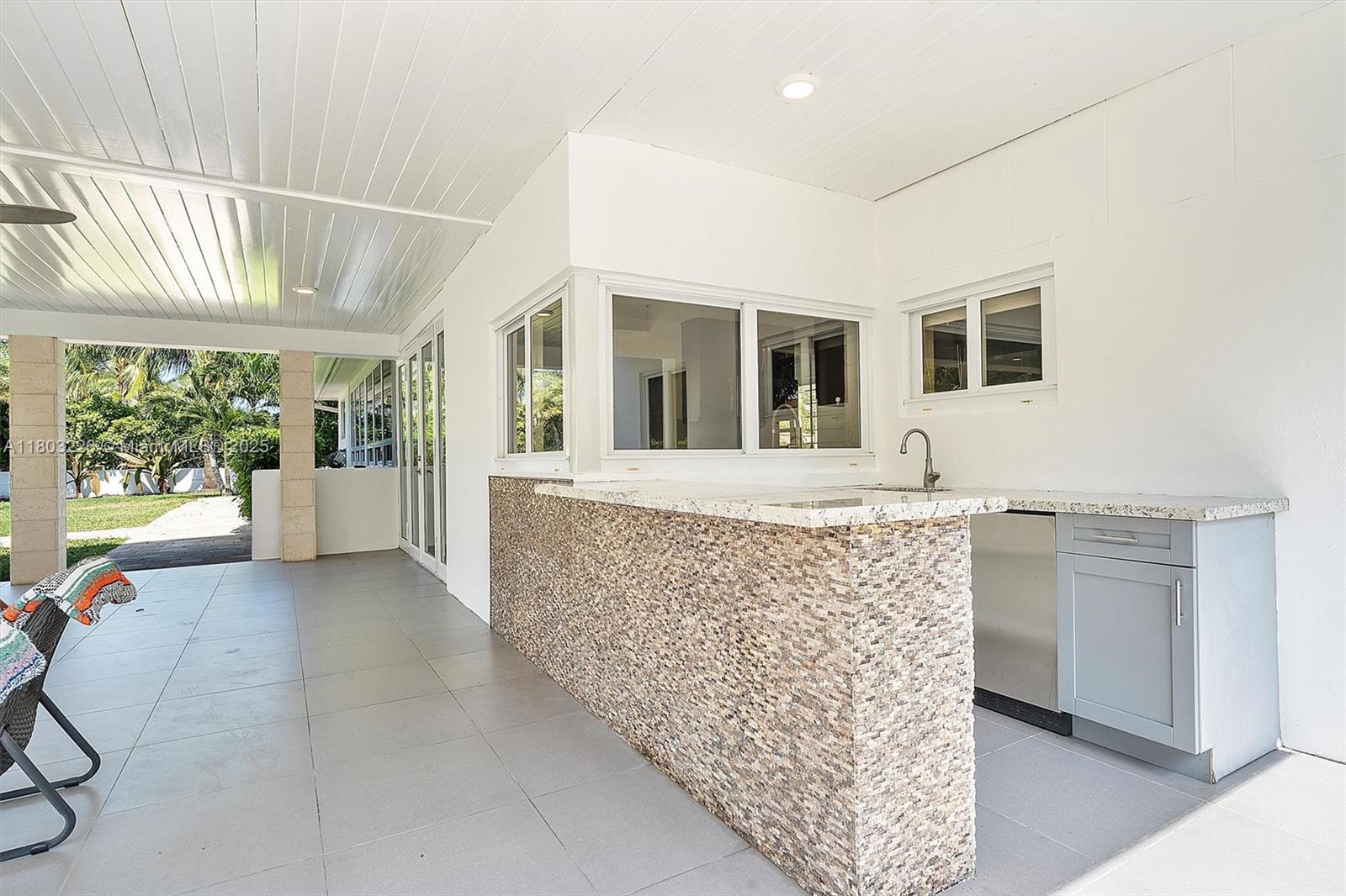 RIVER BAY PARK ADDN - Residential Lease