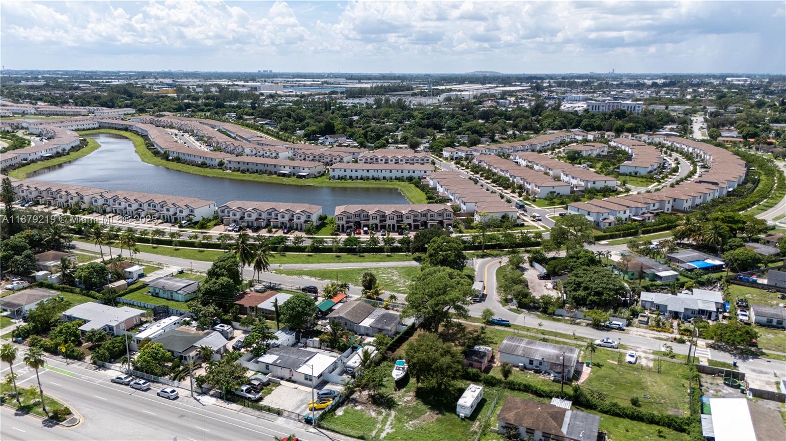 GOLF ESTATES - Residential