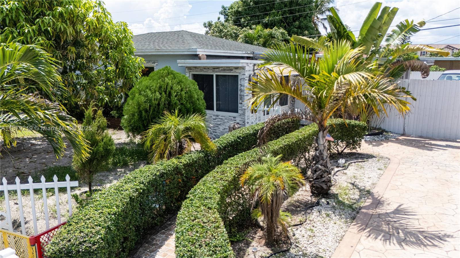 GOLF ESTATES - Residential