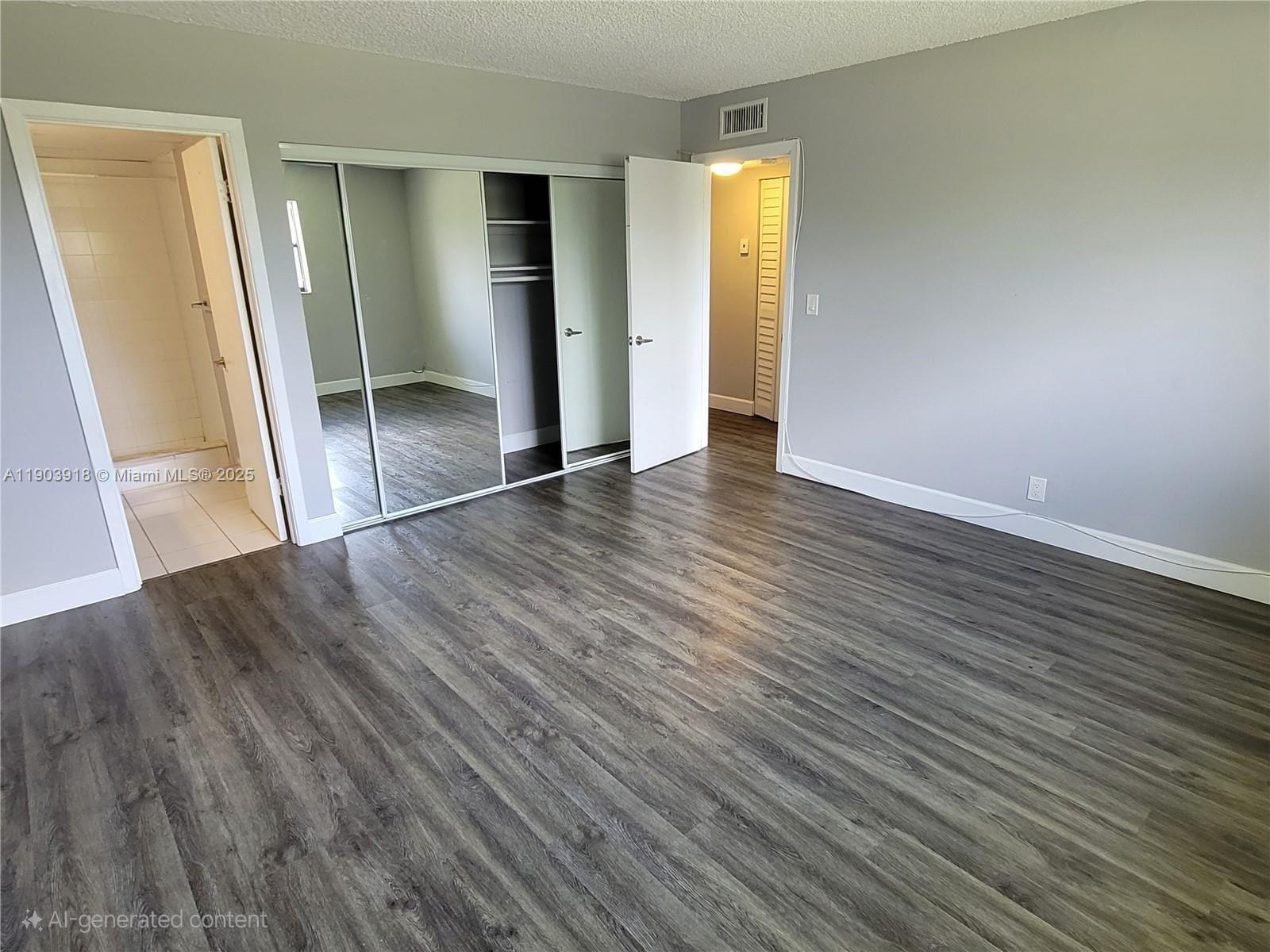 PALM VILLAGE CLUB CONDO - Residential Lease