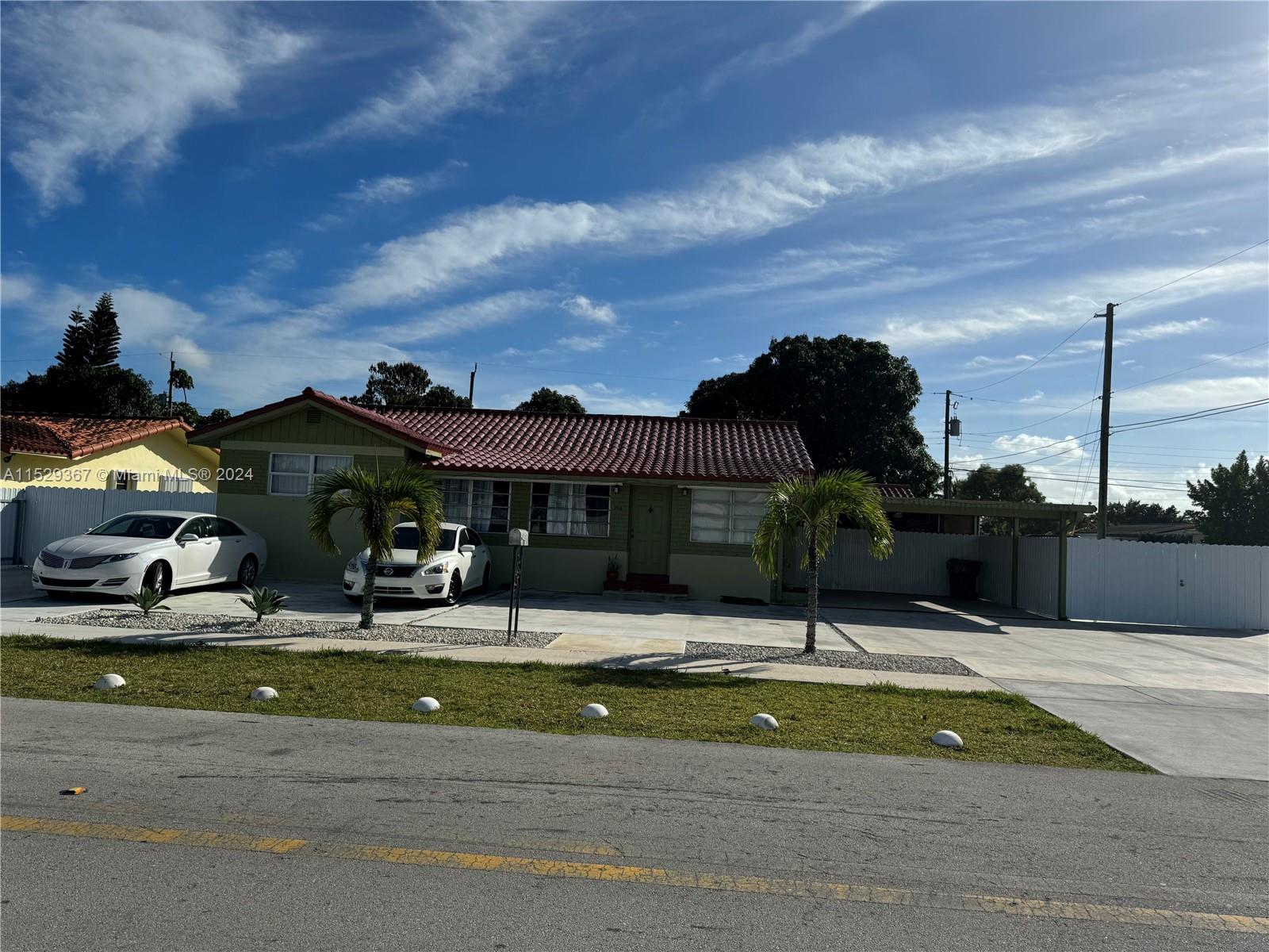702 E 54th St, Hialeah, Miami-Dade County, Florida - 3 Bedrooms  
3 Bathrooms - 