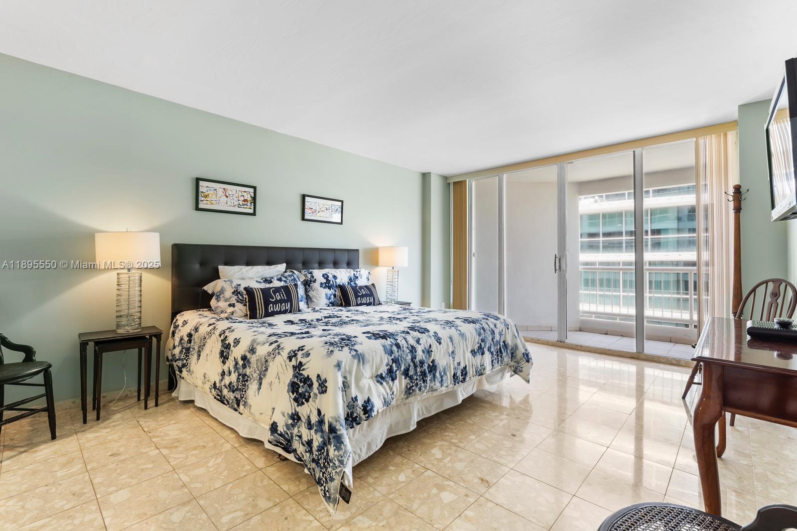MARBELLA CONDO - Residential