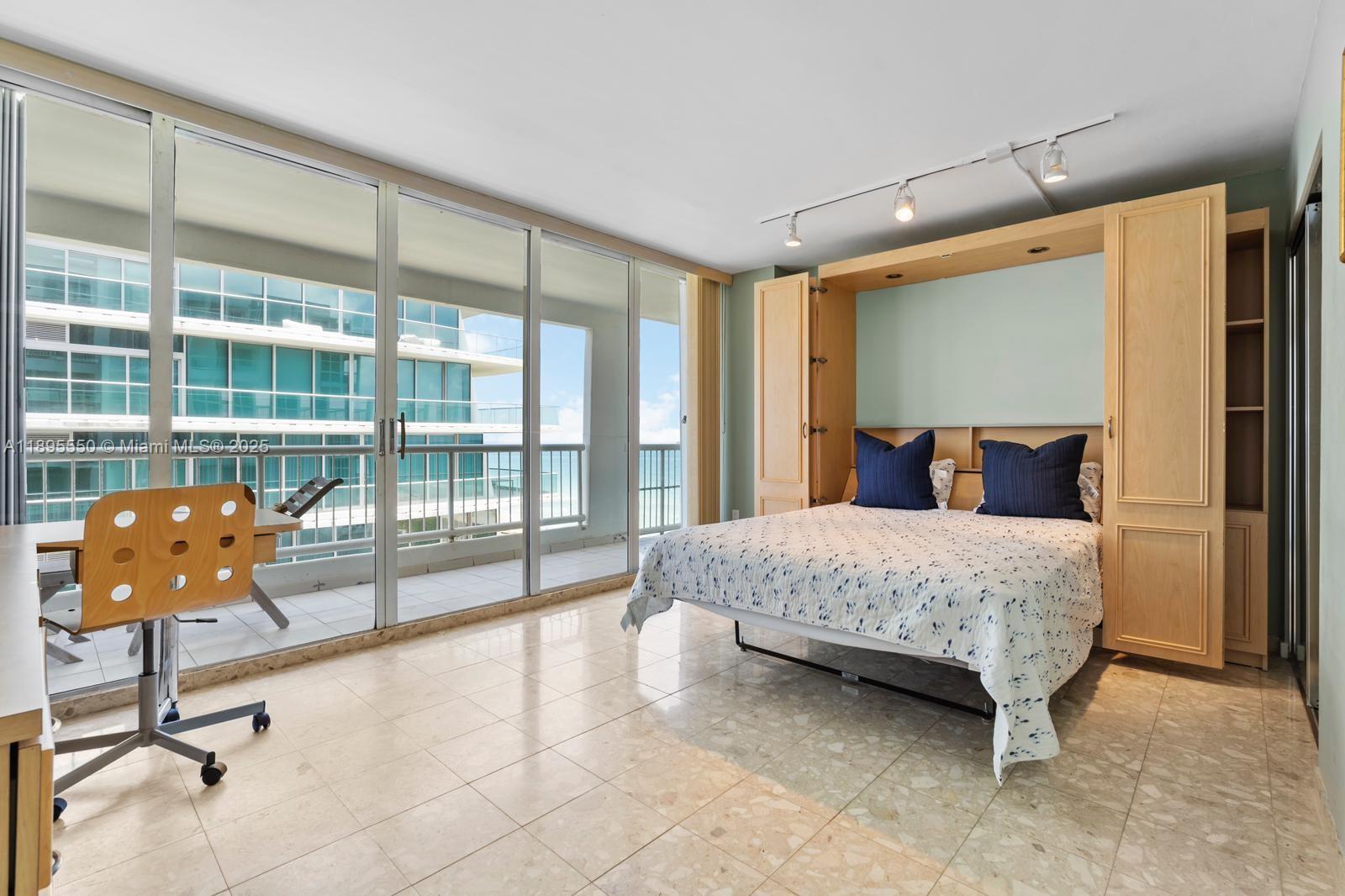MARBELLA CONDO - Residential