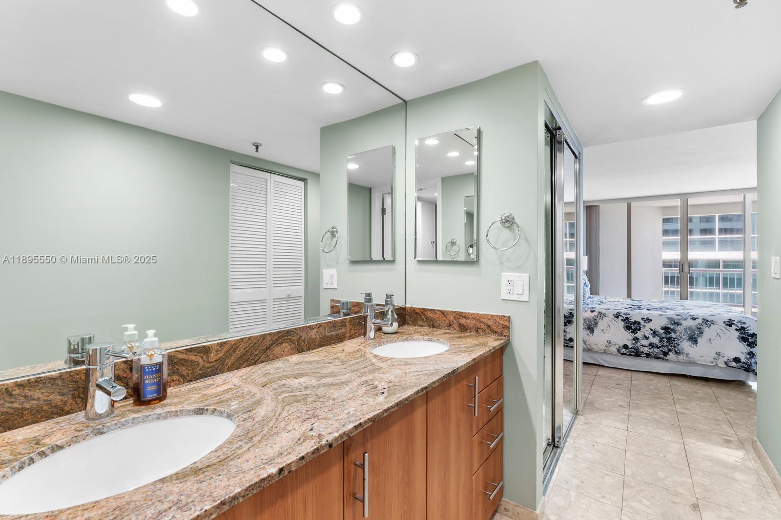 MARBELLA CONDO - Residential