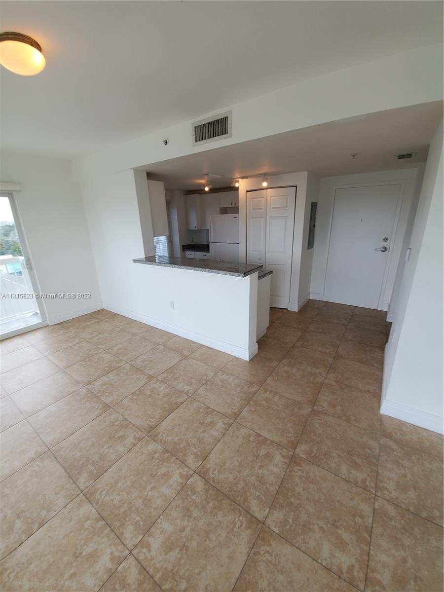 VILLAGGIO IN THE GROVE TO - Residential Lease