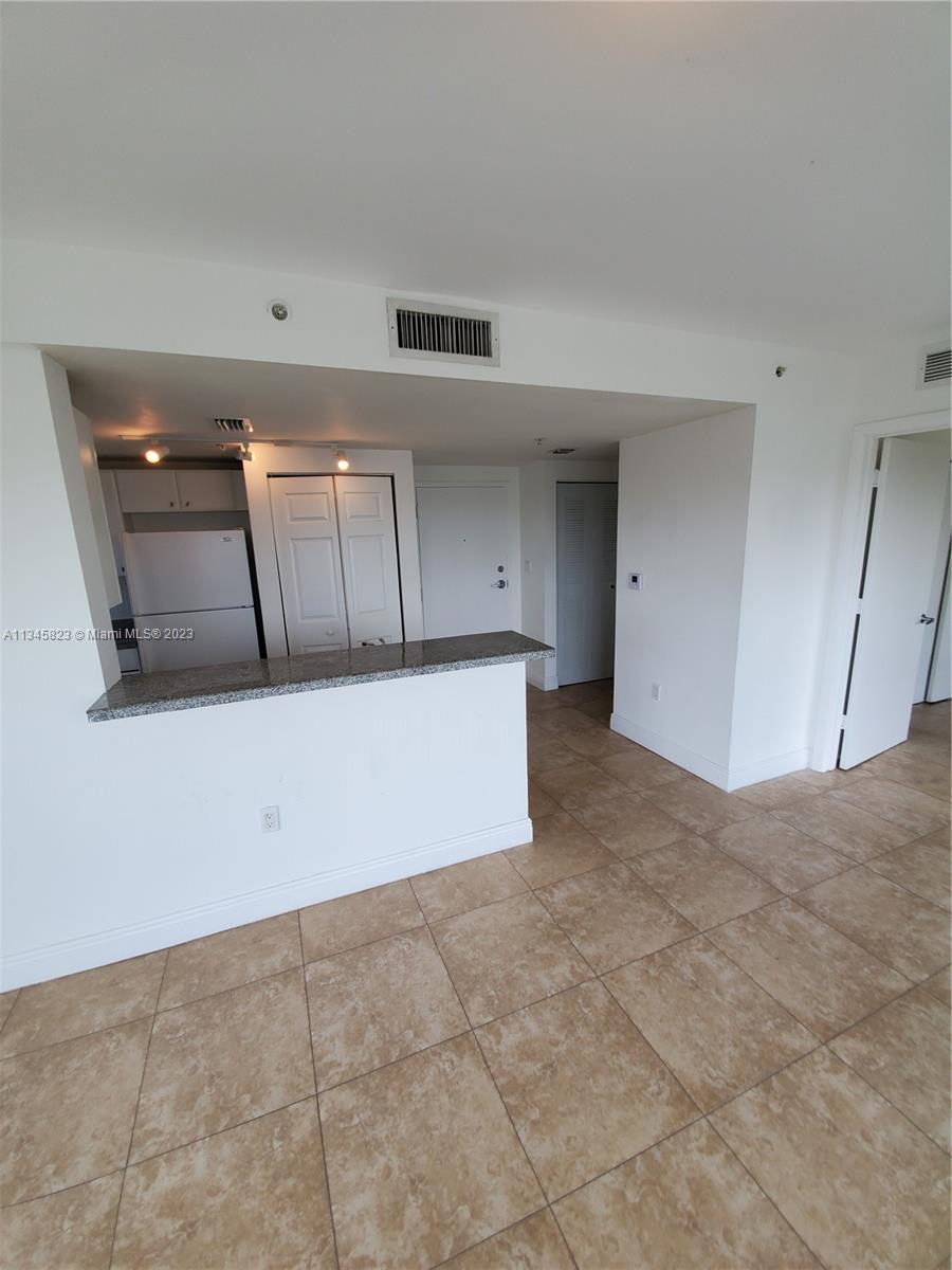 VILLAGGIO IN THE GROVE TO - Residential Lease