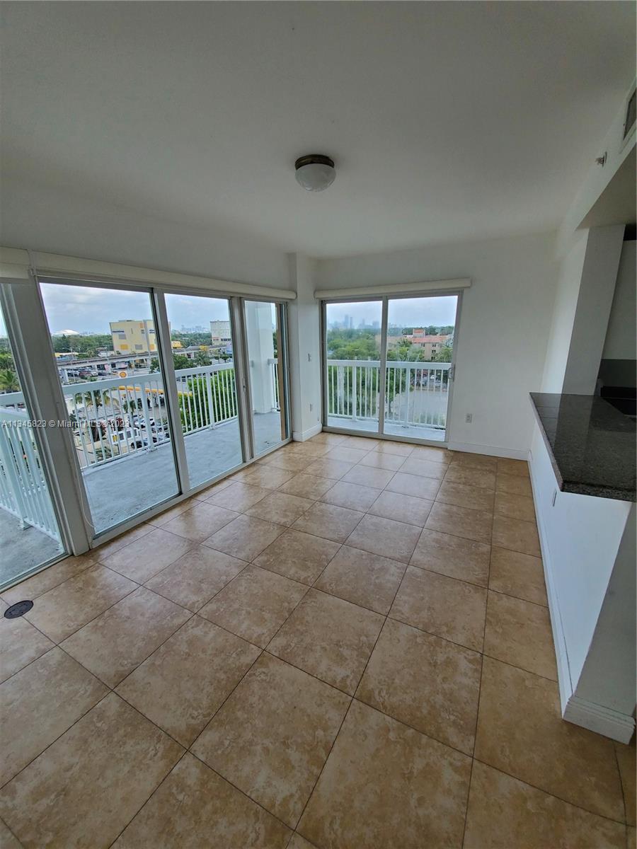 VILLAGGIO IN THE GROVE TO - Residential Lease