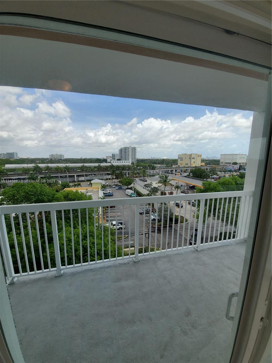 VILLAGGIO IN THE GROVE TO - Residential Lease