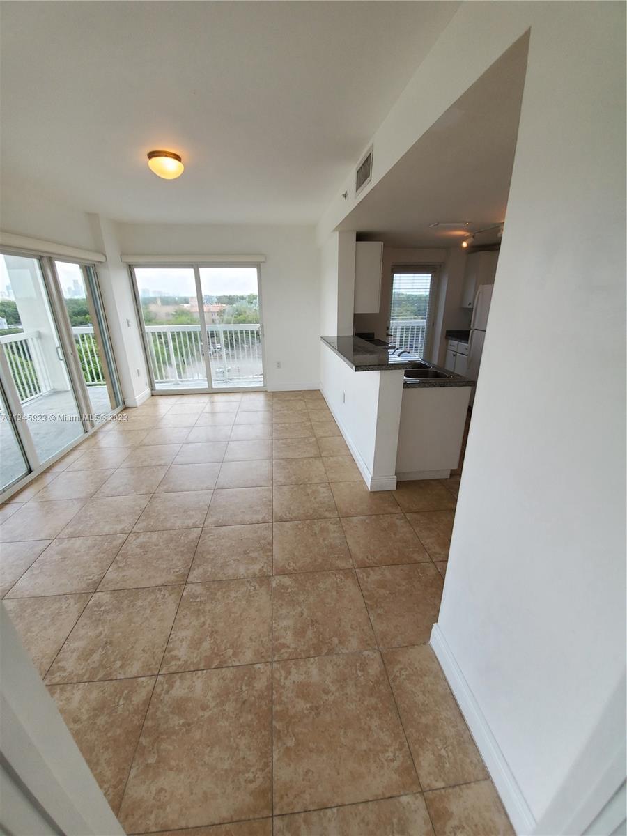 VILLAGGIO IN THE GROVE TO - Residential Lease